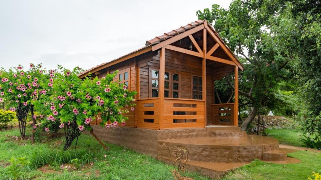 Leo Woods Hampi River View Hotel Exterior foto
